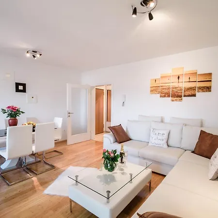 For Four With A Sea View Gasthof Makarska