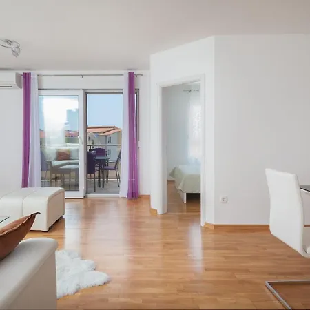Gasthof For Four With A Sea View *